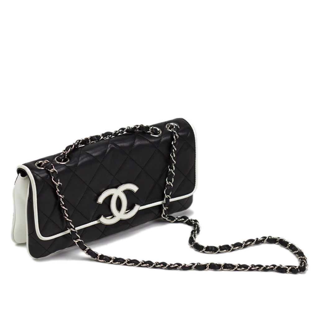 Chanel White/Black Quilted Leather Medium Graphic Flap Bag For Sale at  1stDibs  black and white chanel bag, chanel bag black and white, white and black  chanel purse