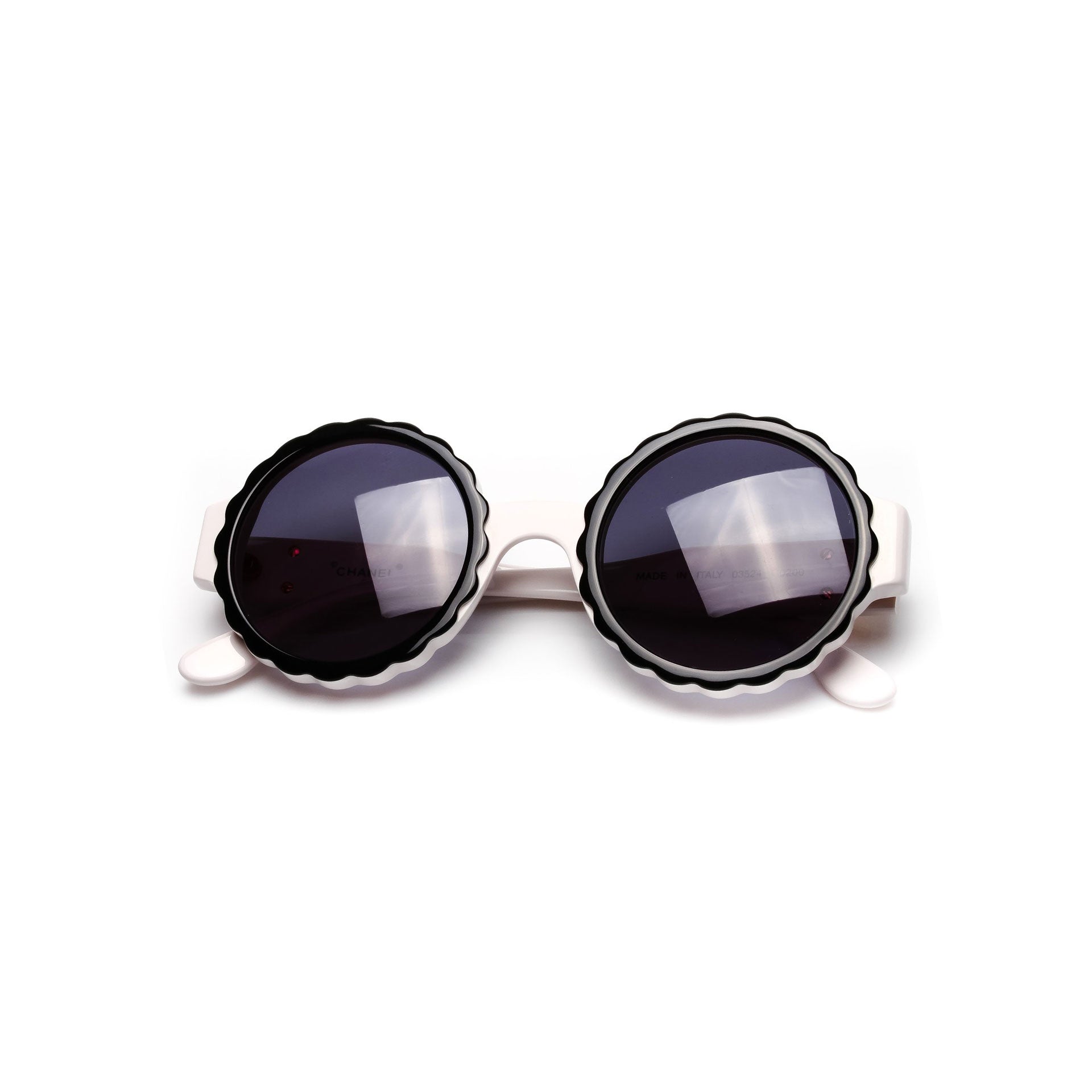 CHANEL c.1990's Black Oval Goggle Gold CC Logo Plastic Sunglasses 05976  w/Box
