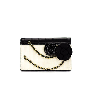 Chanel Rare Tweed Iconic Vintage Camelia Clutch – House of Carver
