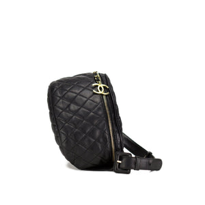 Chanel Vintage Lambskin Quilted  Fanny Pack