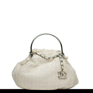 Chanel White Houndstooth Tweed Tote