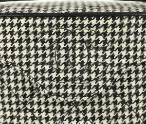 Chanel Vanity Case Very Rare Vintage 90’s Houndstooth Black and White Wool Bag